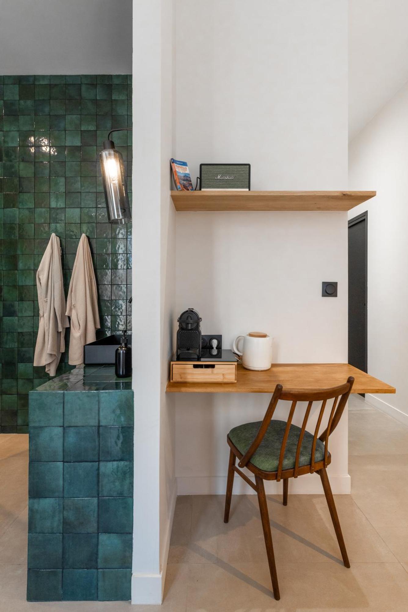 Mouchki Hotel