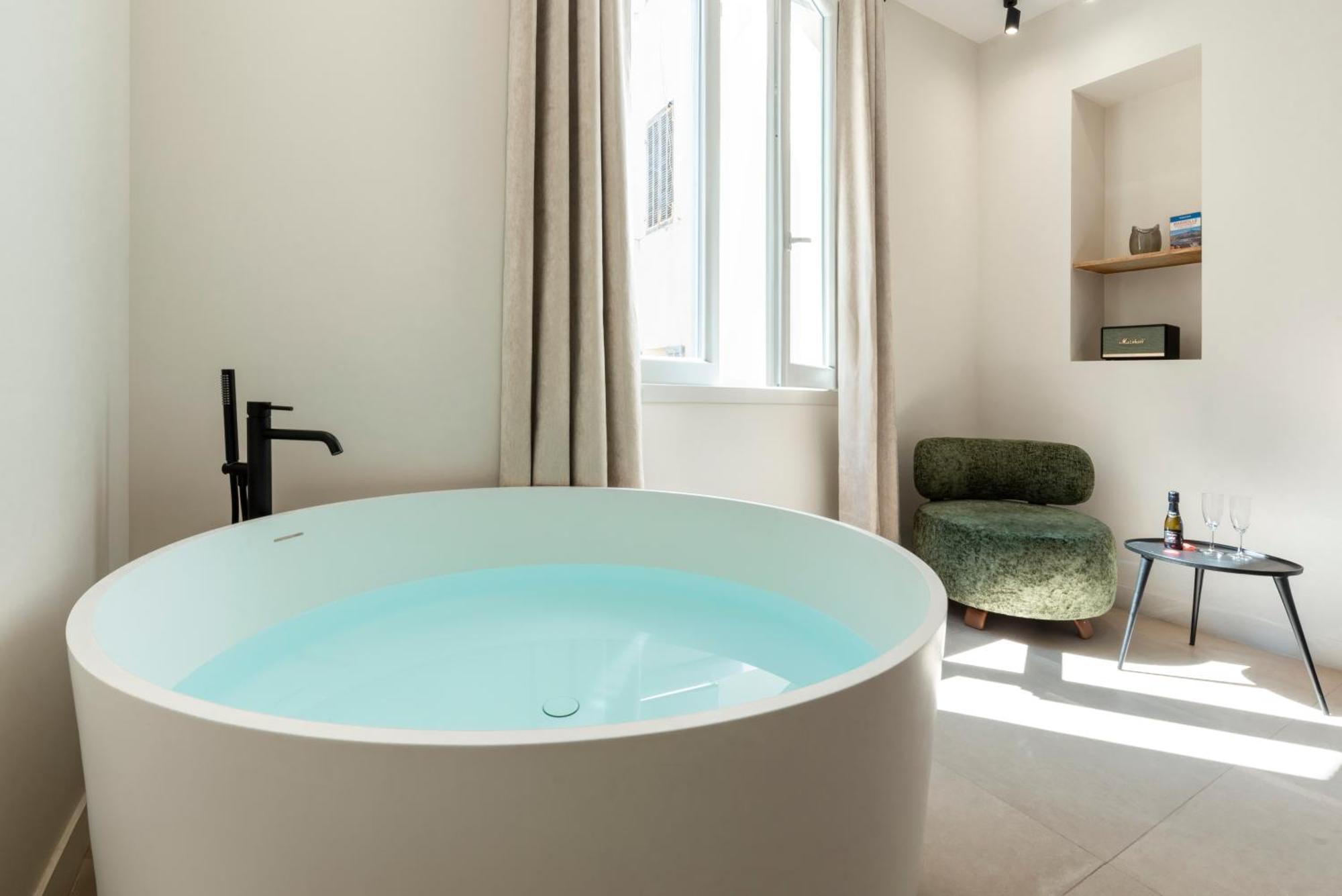 Hotel Mouchki *